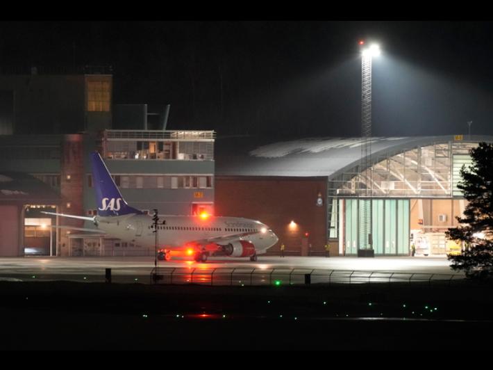 Avvistati presunti droni all'aeroporto di Oslo, ritardi