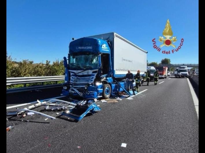 Traffico bloccato in A1 nell'Aretino per un incidente