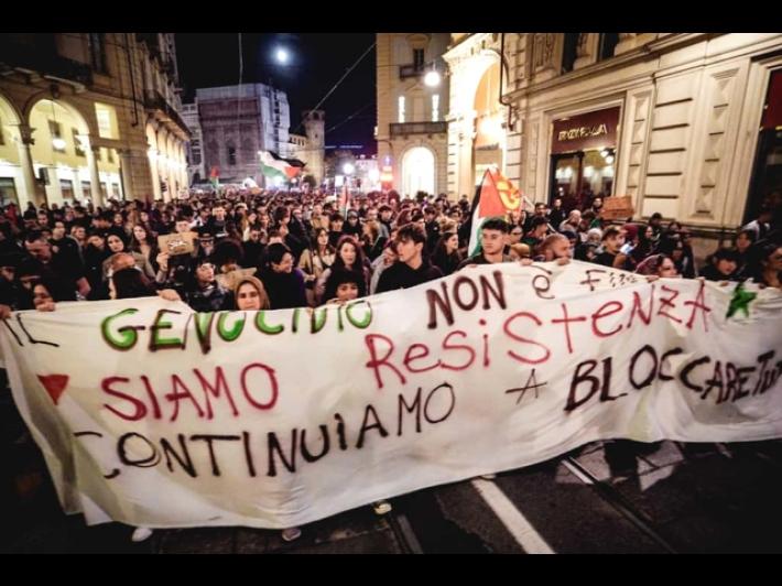 Torino, partito il corteo Pro Pal. 'Divieti non ci fermano'
