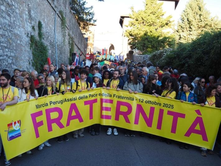 E' partita la marcia PerugiAssisi, 'Imagine all the people'