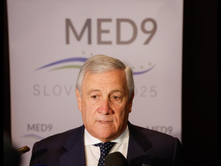 Tajani, post di Trump? Noi sempre lavorato con l'Ue