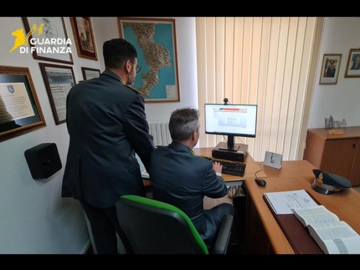 Frode fiscale e autoriciclaggio per 16 mln, sei misure cautelari