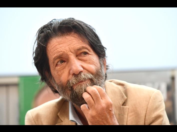 Massimo Cacciari convola a nozze a 81 anni