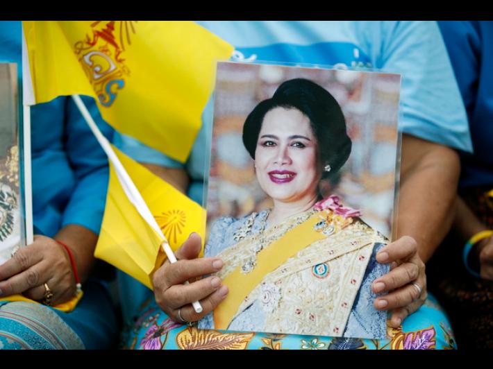 &Egrave; morta a 93 anni la regina madre di Thailandia Sirikit
