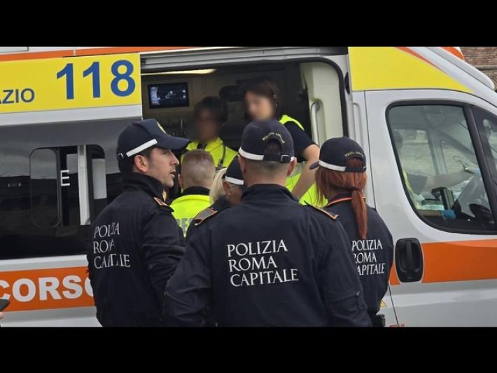 Cade dal muro del Pantheon, muore turista a Roma