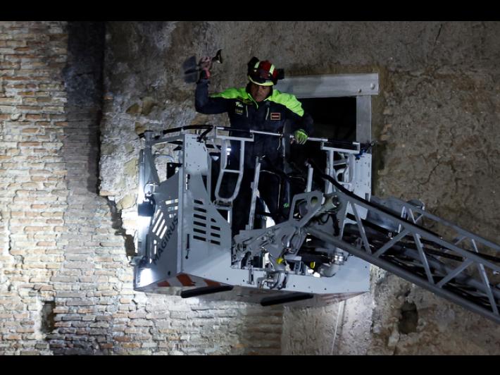 Crollo ai Fori Imperiali, l'indagine &egrave; ora per omicidio colposo