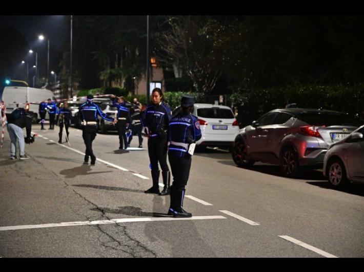 Dodicenne travolto da un furgone a Milano, &egrave; gravissimo