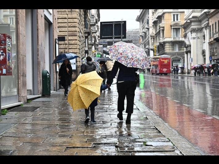 Piogge su mezza Italia fino al weekend, sereno al Nord