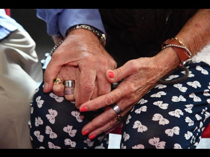 Comune equipara 'caregiver' a lavoratori per accesso ai servizi