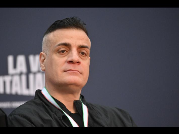 YouTuber anti-borseggiatori aggredito in metro a Roma