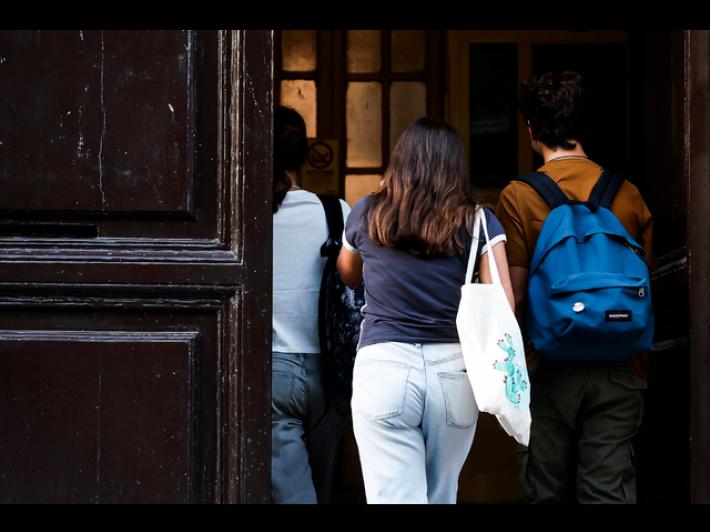 'In gita solo con la media del 7', polemica a Ferrara