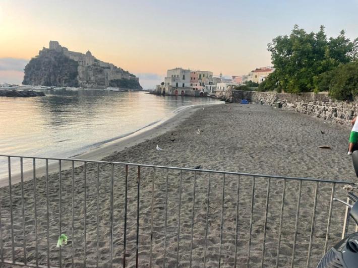 Calciatore ruba in casa del dirigente della squadra rivale