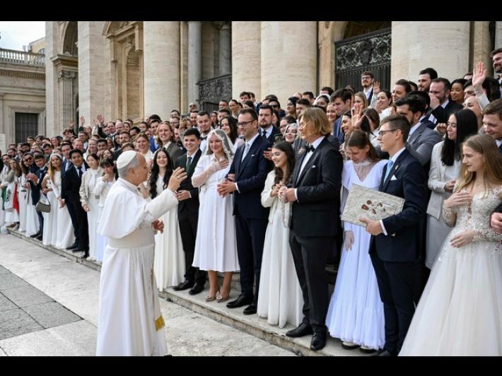 Vaticano, nel matrimonio un solo uomo e una sola donna