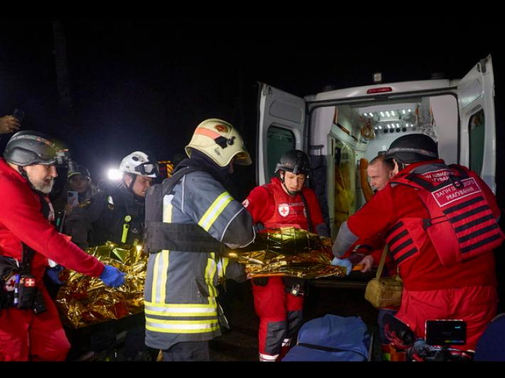 Attacco notturno russo su Zaporizhia, 18 feriti