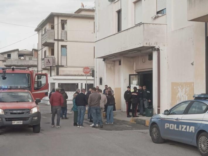 Molotov contro il Comune di Gioia Tauro, fermato un uomo