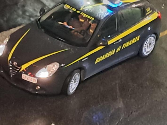 Fatture false per 3 milioni e riciclaggio a Saint-Vincent