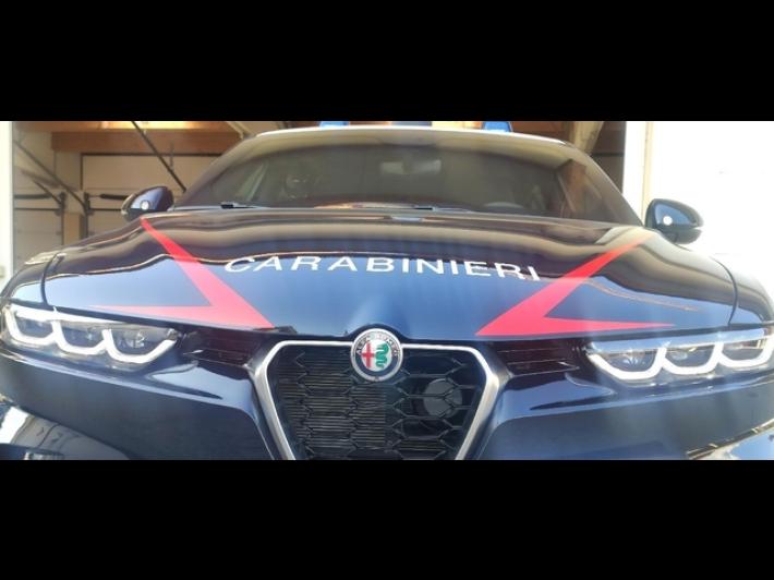 Sequestrano e rapinano giovane, due arresti nel Vercellese