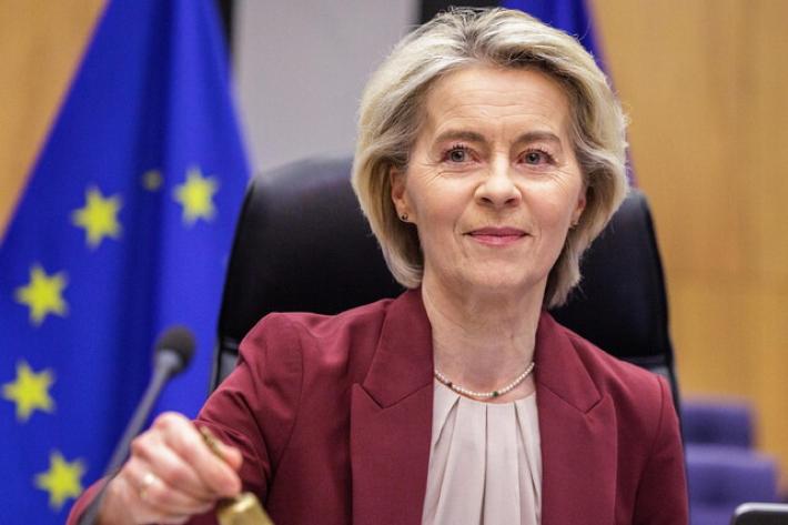 Von der Leyen: "Con lo stop al gas russo &egrave; un giorno storico per l'Ue"
