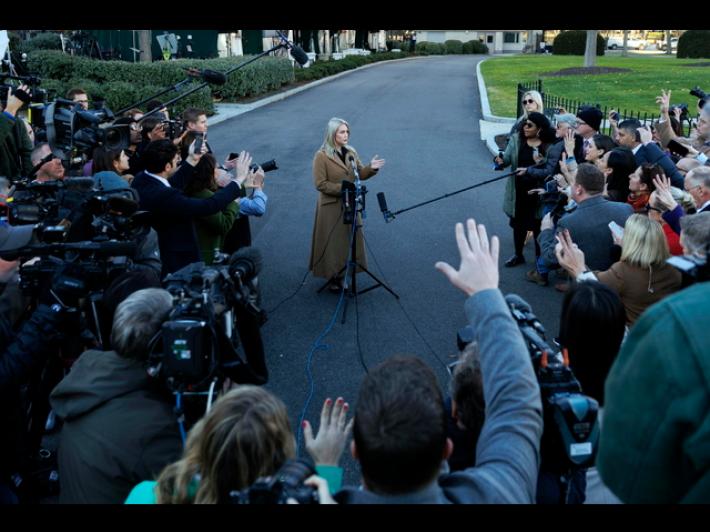 La Casa Bianca chiede agli americani di 'segnalare' le fake news