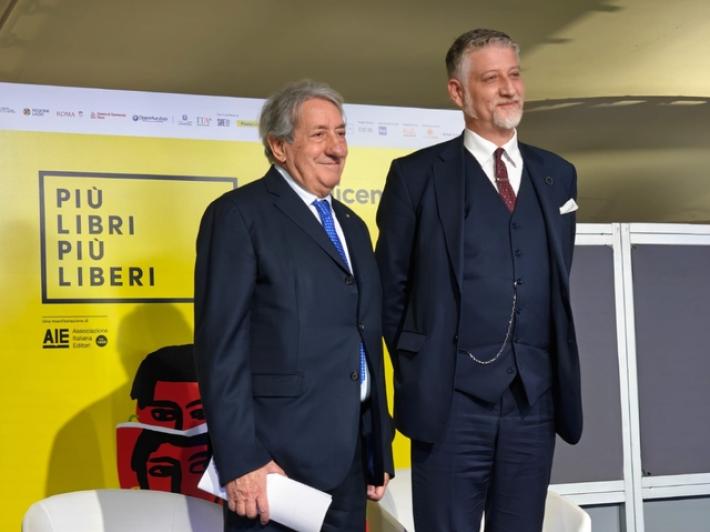 Giuli a Pi&ugrave; Libri, 'mai assentarsi se non si &egrave; d'accordo'