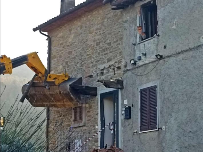 Uccise il vicino che gli demoliva casa, assolto
