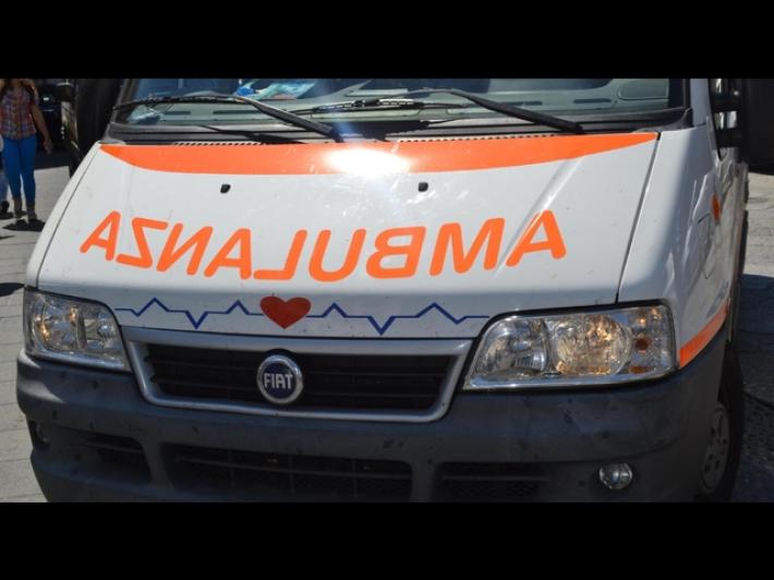 77enne trovato morto in casa in Versilia 
