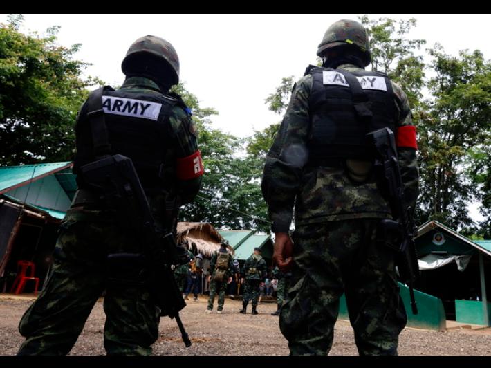 Thailandia, attacchi aerei contro esercito cambogiano