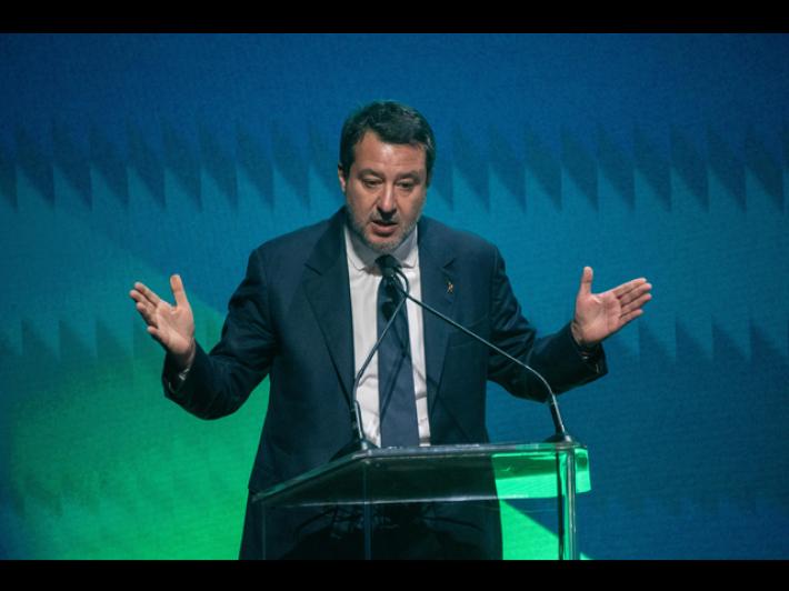 Salvini, su asset russi bene il governo, l'Ue scherza col fuoco