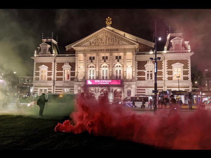 Olanda, 22 arresti per protesta contro il concerto del cantore dell'esercito israeliano