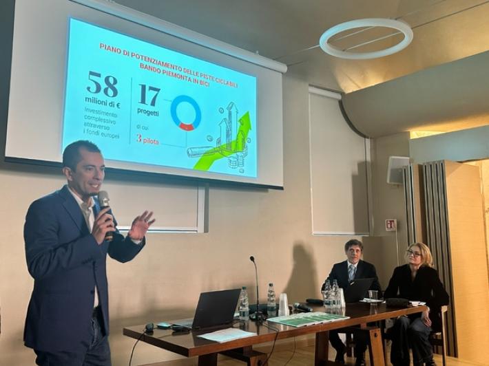 Una ciclovia unir&agrave; le colline Unesco da Alba a Canelli