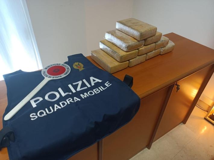 Maxi operazione antidroga in diverse citt&agrave;, 384 arresti