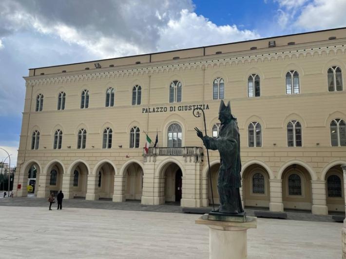 Anziana morta dopo maltrattamenti, cognato condannato a 15 anni