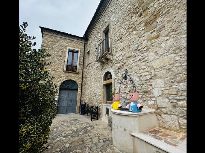 Famiglia nel bosco, sindaco 'a Natale tutti insieme per due ore e mezza'