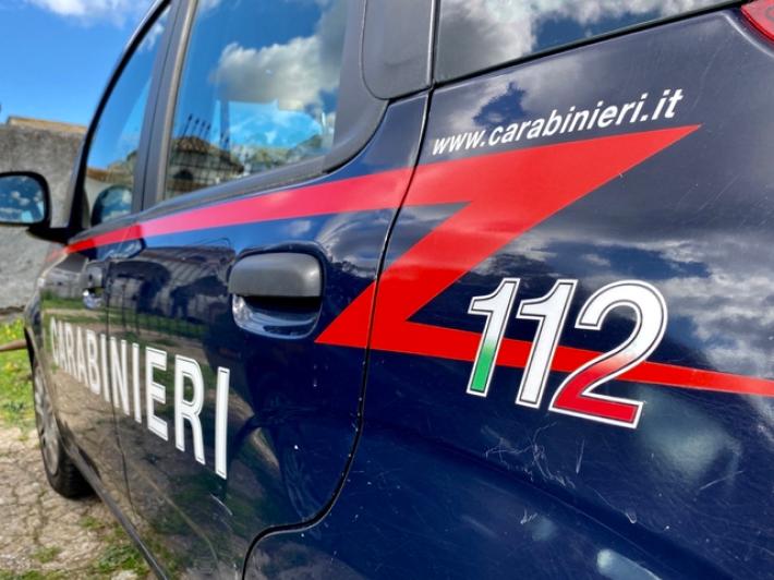 'Sono sola in casa e non mangio da tre giorni', carabinieri aiutano 90enne