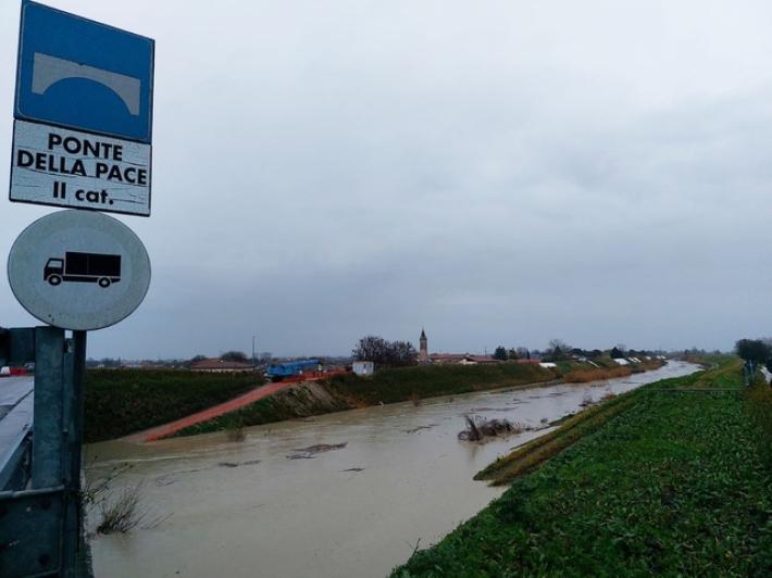 Torna la paura nel Ravennate, aprono i centri per gli evacuati