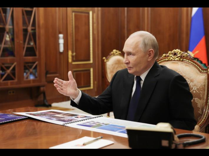 Putin ai soldati, 'crediamo in voi e nella nostra vittoria'