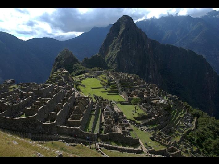 Scontro tra treni diretti a Machu Picchu, un morto e 30 turisti feriti