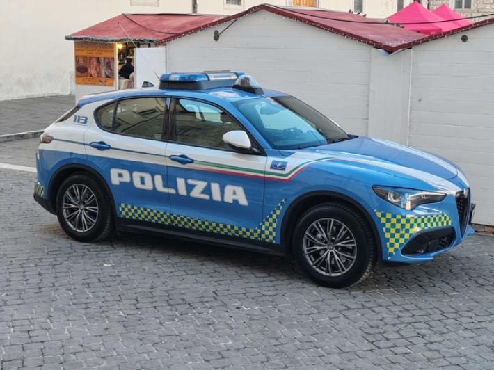 Quattro accoltellati in una rissa, gravi due giovani