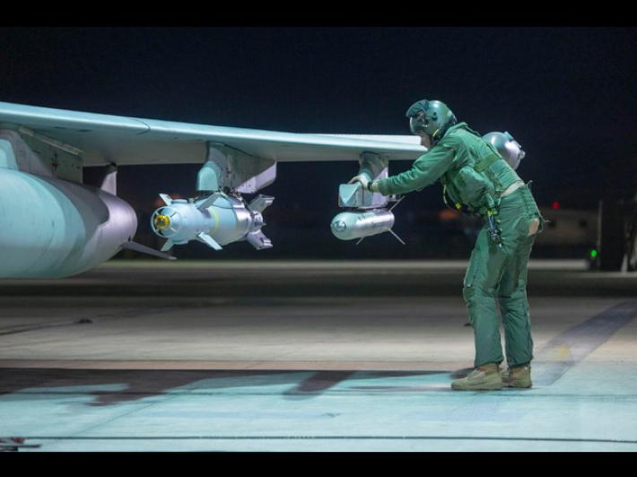 Londra, 'blitz contro l'Isis in Siria condotto insieme ai francesi'