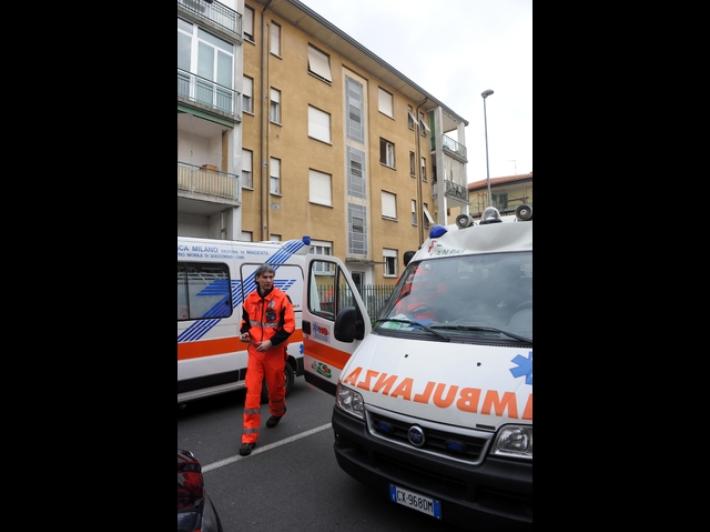 Donna muore nella vasca da bagno in casa, l'ipotesi del monossido di carbonio
