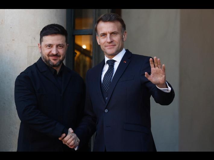 Media, 'a Parigi si punta ad accordo con truppe Usa in Ucraina nel dopoguerra'