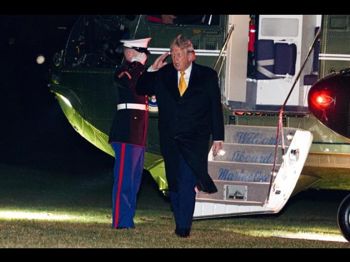 Trump, 'inizieremo a produrre armi pi&ugrave; velocemente'