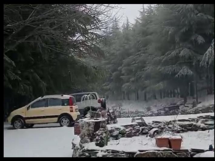 Neve e vento oltre i 100km/h in Sardegna, aerei e navi dirottate