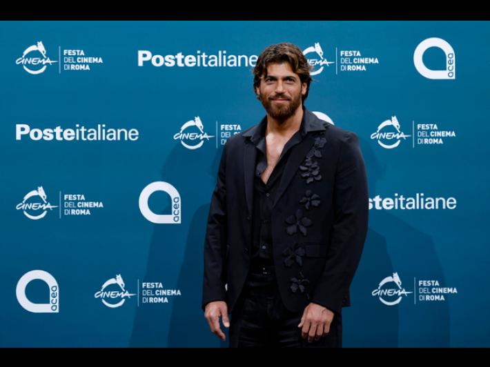 Media, Can Yaman &egrave; stato rilasciato