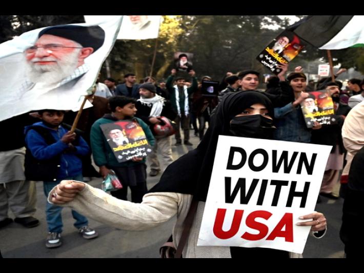 Gli Usa avvisano i propri cittadini: 'Lasciate subito l'Iran subito'