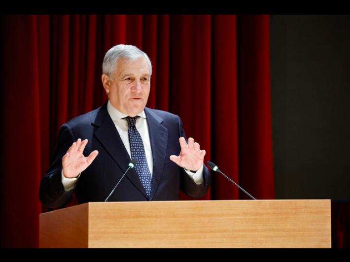 Tajani, si pu&ograve; indicare il premier nel programma ma non sulla scheda