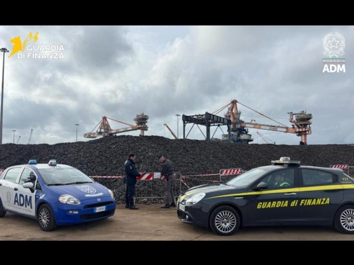 Violazioni misure Ue contro la Russia, sequestrata nave nel porto di Brindisi