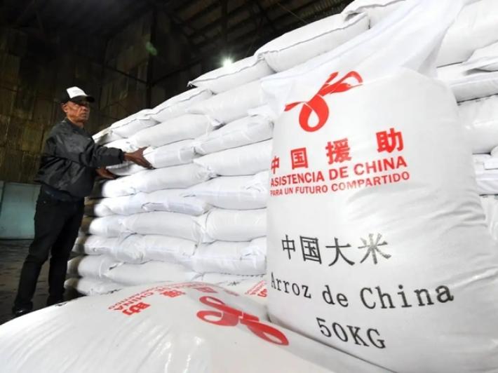 La Cina invia aiuti milionari a Cuba tra crisi e blackout