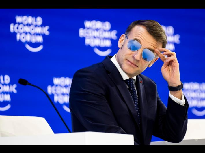 A ruba gli occhiali 'Top Gun' di Macron, la casa madre &egrave; italiana