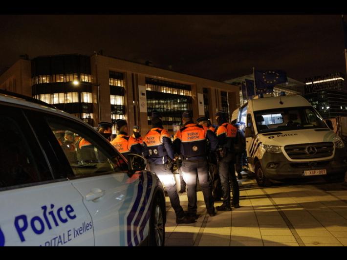 Attacco con coltello a manifestazione curda ad Anversa, 6 feriti e 4 arresti